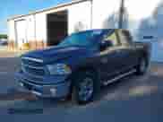 2017 Ram 1500 Big Horn z VIN 1C6RR7LG0HS565788, wystawiony jako IAAI lot #43091994 z przebiegiem 127 469 mil mil oraz . Historia ofert i sprzedaży dostępna na DreamBid. Obrazek 2.