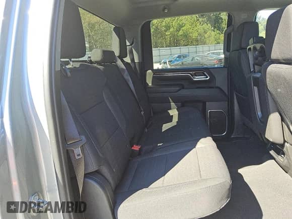 2024 Chevrolet Silverado 3500HD LT с VIN 1GC4YTEY0RF395947, выставлен на аукционе Copart как лот 76929794 с пробегом 14 043 миль миль и Чистый • Clean title. История ставок и продаж доступна на DreamBid. Изображение 10.