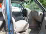 2002 Chevrolet Astro с VIN 1GNEL19X42B118280, выставлен на аукционе IAAI как лот 43071326 с пробегом 149 171 миль миль и . История ставок и продаж доступна на DreamBid. Изображение 5.