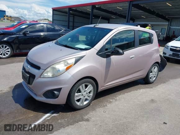 2013 Chevrolet Spark LS с VIN KL8CA6S91DC556565, выставлен на аукционе IAAI как лот 42598306 с пробегом 109 725 миль миль и . История ставок и продаж доступна на DreamBid. Изображение 2.