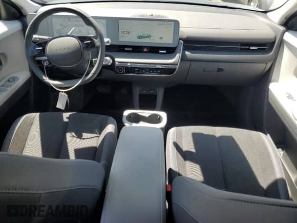 2024 Hyundai Ioniq 5 SE с VIN KM8KMDDF6RU296467, выставлен на аукционе Copart как лот 54869755 с пробегом 3 703 миль миль и Списание • Salvage title. История ставок и продаж доступна на DreamBid. Изображение 8.