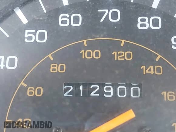 1990 Toyota Camry z VIN JT2SV21WXL0343081, wystawiony jako IAAI lot #42665207 z przebiegiem 212 900 mil mil oraz . Historia ofert i sprzedaży dostępna na DreamBid. Obrazek 15.