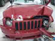 2010 Jeep Compass Latitude z VIN 1J4NF1FB0AD623710, wystawiony jako Copart lot #88657615 z przebiegiem Nie podano mil oraz Szkoda całkowita • Salvage title. Historia ofert i sprzedaży dostępna na DreamBid. Obrazek 13.