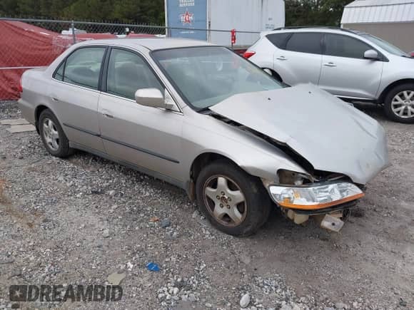 1999 Honda Accord LX with VIN 1HGCG1646XA061013, listed as a IAAI auction lot 43344192 with 147,494 mi miles and . Bid and sale history available at DreamBid. Image 1.