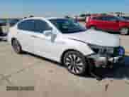 2015 Honda Accord Touring z VIN 1HGCR6F70FA012499, wystawiony jako Copart lot #84239215 z przebiegiem 217 323 mil mil oraz Szkoda całkowita • Salvage title. Historia ofert i sprzedaży dostępna na DreamBid. Obrazek 4.