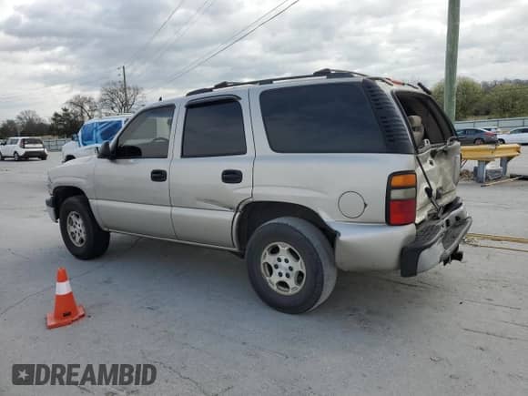 2006 Chevrolet Tahoe LS z VIN 1GNEC13V76R164948, wystawiony jako Copart lot #49769345 z przebiegiem 307 261 mil mil oraz Czysty tytuł • Clean title. Historia ofert i sprzedaży dostępna na DreamBid. Obrazek 2.