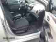 2013 Chevrolet Sonic LT с VIN 1G1JC5SH7D4143353, выставлен на аукционе IAAI как лот 43091010 с пробегом 132 000 миль миль и . История ставок и продаж доступна на DreamBid. Изображение 5.