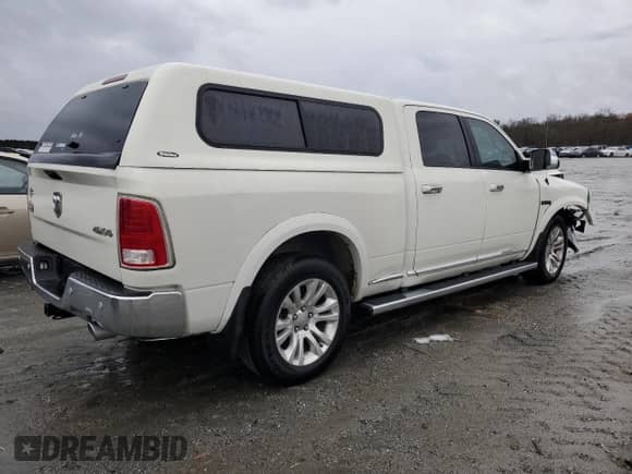 2016 Ram 1500 Limited z VIN 1C6RR7WM2GS189126, wystawiony jako Copart lot #84193654 z przebiegiem 83 881 mil mil oraz Szkoda całkowita • Salvage title. Historia ofert i sprzedaży dostępna na DreamBid. Obrazek 3.