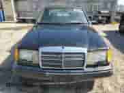 1992 Mercedes-Benz 300 с VIN WDBEA30E1NB699181, выставлен на аукционе Copart как лот 58662205 с пробегом 134 112 миль миль и Списание • Salvage title. История ставок и продаж доступна на DreamBid. Изображение 5.