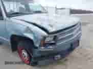 1992 Chevrolet Silverado 1500 с VIN 1GCDC14Z6NZ145182, выставлен на аукционе IAAI как лот 41941619 с пробегом 185 864 миль миль и . История ставок и продаж доступна на DreamBid. Изображение 6.