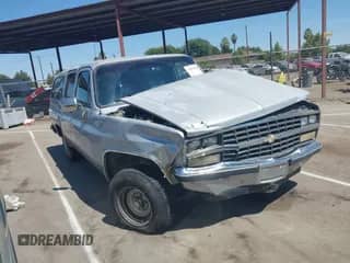 1990 Chevrolet Suburban с VIN 1GNER16K8LF181223, выставлен на аукционе IAAI как лот 42815868 с пробегом 90 093 миль миль и . История ставок и продаж доступна на DreamBid. Изображение 1.