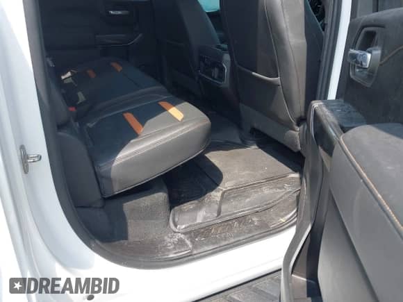 2021 GMC Sierra 1500 AT4 with VIN 3GTU9EET3MG320485, listed as a IAAI auction lot 43170195 with 123,129 mi miles and . Bid and sale history available at DreamBid. Image 8.