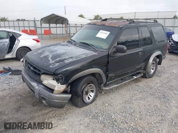 2000 Ford Explorer Sport с VIN 1FMYU60E0YUA32680, выставлен на аукционе IAAI как лот 43313986 с пробегом 286 978 миль миль и . История ставок и продаж доступна на DreamBid. Изображение 2.