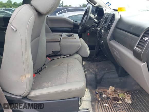 2018 Ford F-250 XL с VIN 1FT7W2B60JEC59800, выставлен на аукционе IAAI как лот 42458664 с пробегом 198 245 миль миль и . История ставок и продаж доступна на DreamBid. Изображение 5.