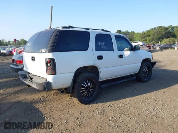 2001 Chevrolet Tahoe LT с VIN 1GNEC13T11R215822, выставлен на аукционе IAAI как лот 40341017 с пробегом 190 315 миль миль и . История ставок и продаж доступна на DreamBid. Изображение 4.
