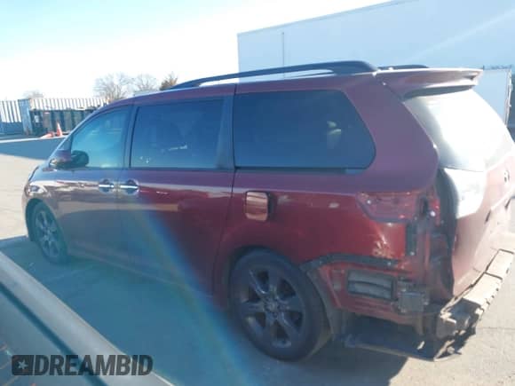 2016 Toyota Sienna SE с VIN 5TDXK3DC8GS716764, выставлен на аукционе IAAI как лот 41278353 с пробегом 174 495 миль миль и . История ставок и продаж доступна на DreamBid. Изображение 14.