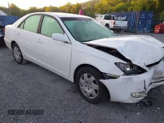 2004 Toyota Camry LE с VIN 4T1BE32K94U355916, выставлен на аукционе IAAI как лот 42793034 с пробегом 99 982 миль миль и . История ставок и продаж доступна на DreamBid. Изображение 1.