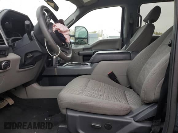 2022 Ford F-250 XL with VIN 1FT7W2B61NED71530, listed as a Copart auction lot 70491615 with 52,923 mi miles and Salvage title. Bid and sale history available at DreamBid. Image 7.