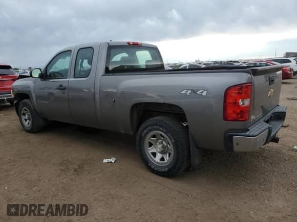 2013 Chevrolet Silverado 1500 Work Truck with VIN 1GCRKPE7XDZ323425, listed as a Copart auction lot 81229195 with 140,344 mi miles and Salvage title. Bid and sale history available at DreamBid. Image 2.