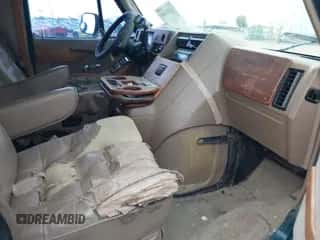 1994 Chevrolet Chevy Van with VIN 1GBEG25KXRF160098, listed as a IAAI auction lot 42492403 with 142,499 mi miles and . Bid and sale history available at DreamBid. Image 5.