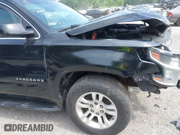 2015 Chevrolet Suburban LT с VIN 1GNSKJKC1FR166507, выставлен на аукционе IAAI как лот 42507923 с пробегом 214 061 миль миль и . История ставок и продаж доступна на DreamBid. Изображение 17.