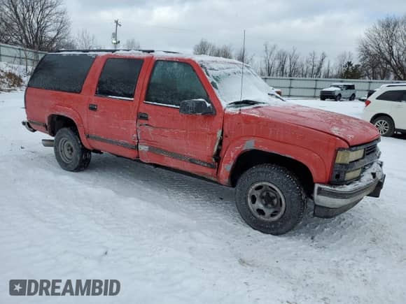 1997 Chevrolet Suburban с VIN 3GNEC16RXVG182115, выставлен на аукционе Copart как лот 87527555 с пробегом 321 510 миль миль и Чистый • Clean title. История ставок и продаж доступна на DreamBid. Изображение 4.