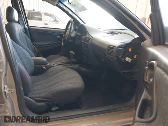 2005 Chevrolet Cavalier with VIN 1G1JC52F557102928, listed as a IAAI auction lot 42503240 with 258,303 mi miles and . Bid and sale history available at DreamBid. Image 5.