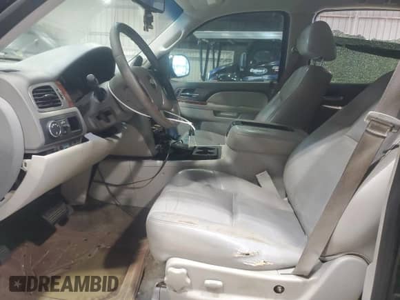 2013 Chevrolet Avalanche LT с VIN 3GNMCFE07DG148109, выставлен на аукционе Copart как лот 81729745 с пробегом Не указан миль и Чистый • Clean title. История ставок и продаж доступна на DreamBid. Изображение 7.