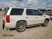 2010 Cadillac Escalade Luxury z VIN 1GYUKBEF1AR262721, wystawiony jako Copart lot #66707945 z przebiegiem 275 171 mil mil oraz Szkoda całkowita • Salvage title. Historia ofert i sprzedaży dostępna na DreamBid. Obrazek 3.