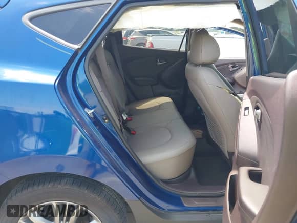 2015 Hyundai Tucson SE with VIN KM8JU3AG6FU987366, listed as a IAAI auction lot 42775890 with 84,499 mi miles and . Bid and sale history available at DreamBid. Image 8.