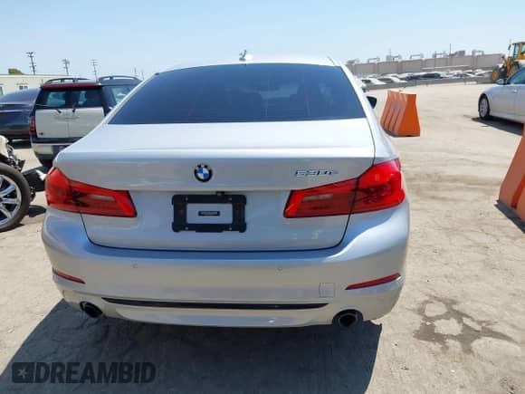 2019 BMW 5 Series 530e с VIN WBAJA9C56KB392693, выставлен на аукционе IAAI как лот 42757442 с пробегом 35 679 миль миль и . История ставок и продаж доступна на DreamBid. Изображение 17.