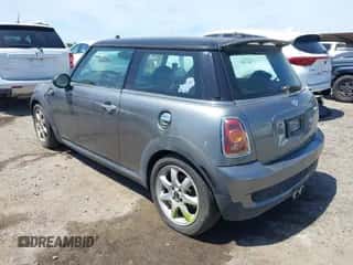 2009 MINI Hardtop S with VIN WMWMF73579TT96047, listed as a IAAI auction lot 42294180 with 109,331 mi miles and . Bid and sale history available at DreamBid. Image 3.