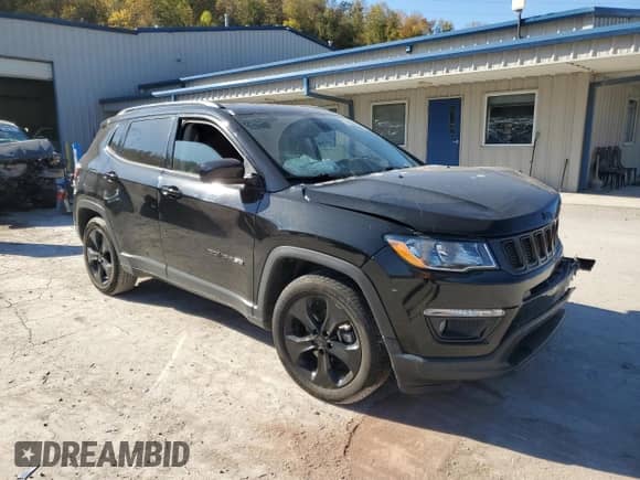 2021 Jeep Compass Latitude z VIN 3C4NJCBB2MT589869, wystawiony jako Copart lot #77095944 z przebiegiem 65 195 mil mil oraz Szkoda całkowita • Salvage title. Historia ofert i sprzedaży dostępna na DreamBid. Obrazek 4.