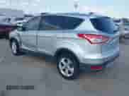 2014 Ford Escape SE z VIN 1FMCU0GX5EUA21457, wystawiony jako IAAI lot #43370908 z przebiegiem 143 709 mil mil oraz . Historia ofert i sprzedaży dostępna na DreamBid. Obrazek 3.