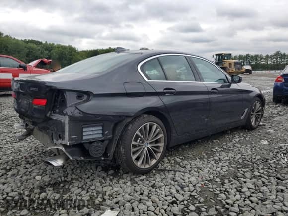 2022 BMW 5 Series 530i xDrive z VIN WBA13BJ09NCK19001, wystawiony jako Copart lot #69786815 z przebiegiem 12 130 mil mil oraz Szkoda całkowita • Salvage title. Historia ofert i sprzedaży dostępna na DreamBid. Obrazek 3.