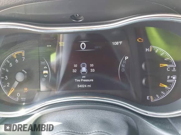 2019 Jeep Grand Cherokee Trailhawk z VIN 1C4RJFLT7KC751143, wystawiony jako IAAI lot #42749406 z przebiegiem 54 024 mil mil oraz . Historia ofert i sprzedaży dostępna na DreamBid. Obrazek 7.