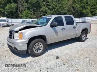2008 GMC Sierra 1500 SL z VIN 2GTEC13C581196946, wystawiony jako Copart lot #70892905 z przebiegiem 114 043 mil mil oraz Szkoda całkowita • Salvage title. Historia ofert i sprzedaży dostępna na DreamBid. Obrazek 1.