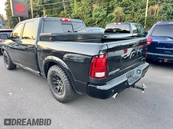 2018 Ram 1500 Rebel z VIN 1C6RR7YT3JS199417, wystawiony jako Copart lot #86191845 z przebiegiem 189 145 mil mil oraz Czysty tytuł • Clean title. Historia ofert i sprzedaży dostępna na DreamBid. Obrazek 3.