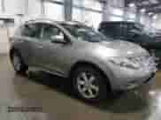 2009 Nissan Murano LE z VIN JN8AZ18W29W201910, wystawiony jako Copart lot #61162885 z przebiegiem 164 207 mil mil oraz Szkoda całkowita • Salvage title. Historia ofert i sprzedaży dostępna na DreamBid. Obrazek 4.