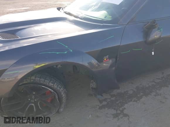 2022 Dodge Challenger R/T Scat Pack z VIN 2C3CDZFJ6NH192070, wystawiony jako IAAI lot #41984234 z przebiegiem 32 081 mil mil oraz . Historia ofert i sprzedaży dostępna na DreamBid. Obrazek 6.