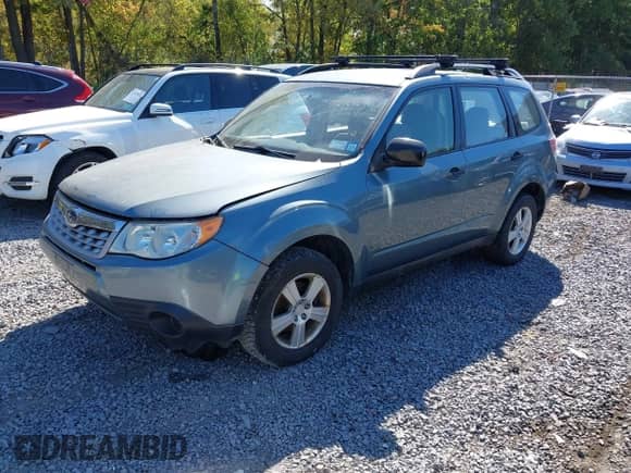 2013 Subaru Forester X z VIN JF2SHABC2DH409110, wystawiony jako IAAI lot #43334890 z przebiegiem 204 069 mil mil oraz . Historia ofert i sprzedaży dostępna na DreamBid. Obrazek 2.