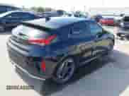 2019 Hyundai Veloster Turbo R-Spec z VIN KMHTH6AB1KU006986, wystawiony jako IAAI lot #42052689 z przebiegiem 92 317 mil mil oraz . Historia ofert i sprzedaży dostępna na DreamBid. Obrazek 4.