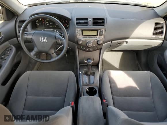 2007 Honda Accord LX z VIN 1HGCM56497A175944, wystawiony jako Copart lot #52051655 z przebiegiem 108 748 mil mil oraz Czysty tytuł • Clean title. Historia ofert i sprzedaży dostępna na DreamBid. Obrazek 8.