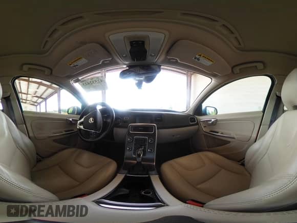 2015 Volvo S60 T5 Premier Plus с VIN YV1612TC1F1309076, выставлен на аукционе IAAI как лот 42532423 с пробегом 79 357 миль миль и . История ставок и продаж доступна на DreamBid. Изображение 19.