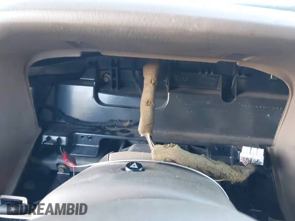 2002 Jeep Grand Cherokee Limited with VIN 1J4GW58N02C115476, listed as a IAAI auction lot 43394255 with Not provided miles and . Bid and sale history available at DreamBid. Image 7.