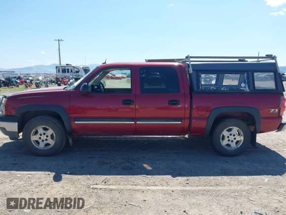 2005 Chevrolet Silverado 1500 LS with VIN 2GCEK13T351164625, listed as a IAAI auction lot 42942388 with 223,615 mi miles and . Bid and sale history available at DreamBid. Image 14.