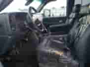 1999 Chevrolet Silverado 2500 LT с VIN 1GCGK29U2XE152532, выставлен на аукционе Copart как лот 87185894 с пробегом Не указан миль и Списание • Salvage title. История ставок и продаж доступна на DreamBid. Изображение 7.