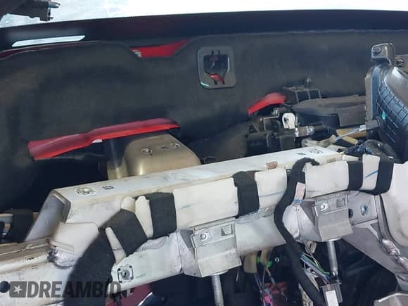 2016 Chevrolet SS with VIN 6G3F25RW1GL207128, listed as a IAAI auction lot 40633009 with Not provided miles and . Bid and sale history available at DreamBid. Image 14.