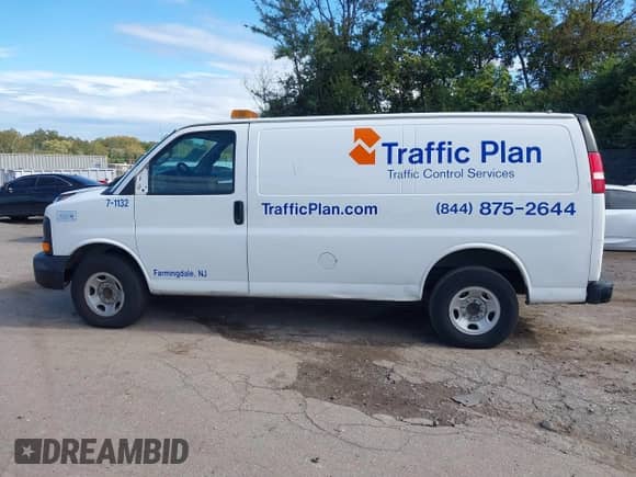 2016 Chevrolet Express Cargo with VIN 1GCWGAFF3G1235603, listed as a IAAI auction lot 43414815 with 175,098 mi miles and . Bid and sale history available at DreamBid. Image 15.
