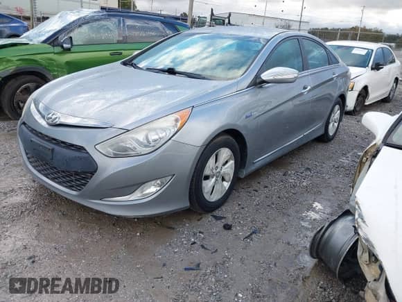 2014 Hyundai Sonata с VIN KMHEC4A45EA116491, выставлен на аукционе IAAI как лот 43586462 с пробегом 109 952 миль миль и . История ставок и продаж доступна на DreamBid. Изображение 2.